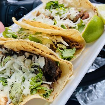 Letty’s Tacos - Barbacoa, cabeza & tripa tacos - Mexican Near Me - Del Valle, Texas