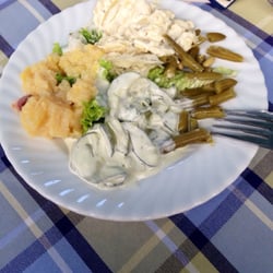 Gasthof Trenner - Salat zum essen und man könnte selbst aussuchen was man will!