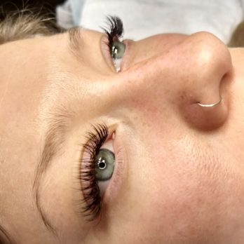 Lash Be A Lady - Hybrid Eyelash Extensions by Nicole. - Eyelash Service Near Me - Bellingham, Washington