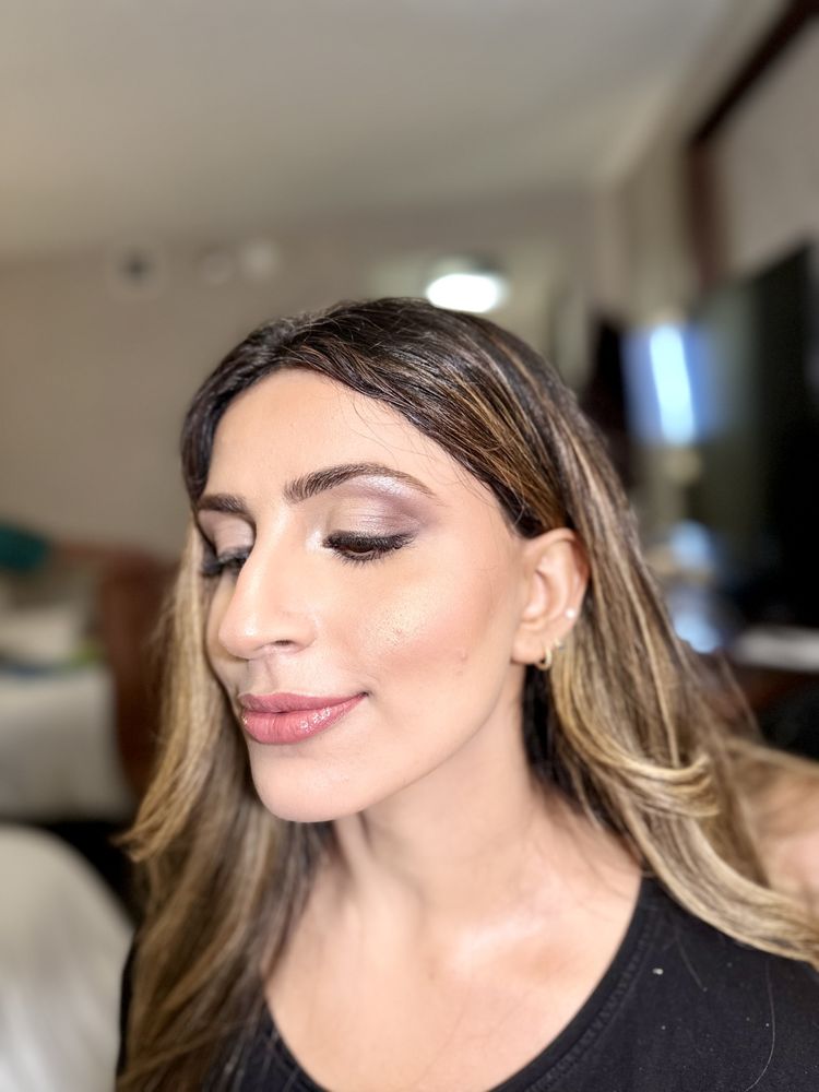 AB Makeup Artistry Logo