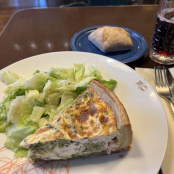 Café Campana - Salmon - Cafes Near Me - Paris, 75 Café Campana - Salmon - Cafes Near Me - Paris, 75