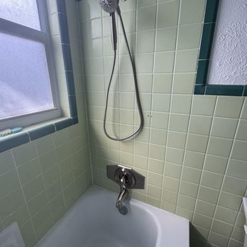 Dunedin Plumbing - Our new tub and shower - Plumbing Near Me - Dunedin, Florida