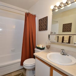 The Villages At Marley Station - Bright bathrooms