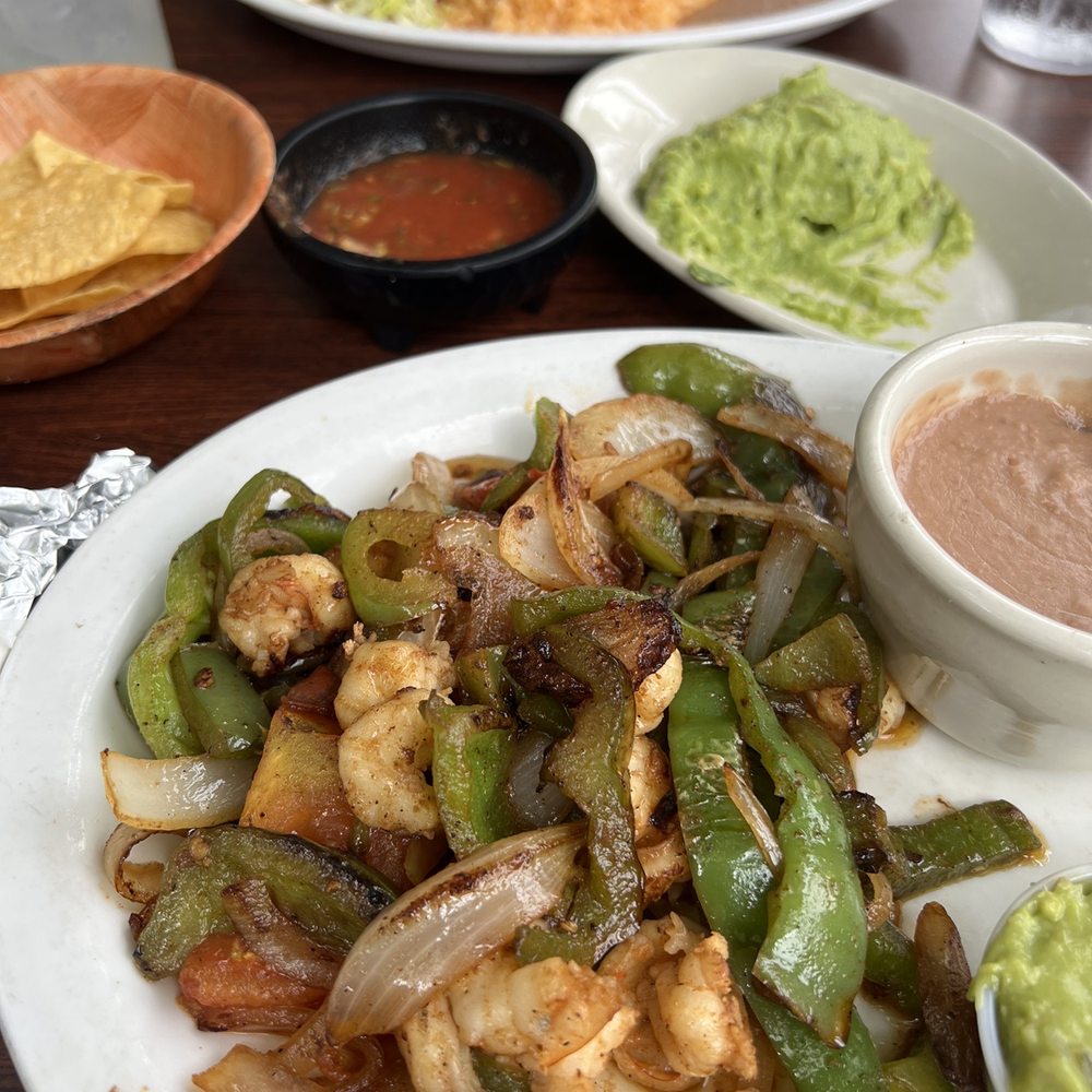 Puerto Alegre - Shrimp fajitas and steak Milanese especial. - Mexican Near Me - San Francisco, California Puerto Alegre - Shrimp fajitas and steak Milanese especial. - Mexican Near Me - San Francisco, California