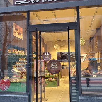 Lindt Chocolate Shop - Chocolatiers & Shops Near Me - New York, New York Lindt Chocolate Shop - Chocolatiers & Shops Near Me - New York, New York