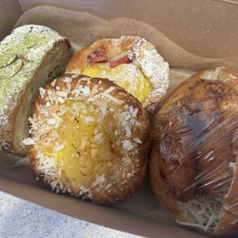 Le Hérisson - Cafes Near Me - Simi Valley, California Le Hérisson - Cafes Near Me - Simi Valley, California