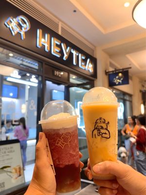 HEYTEA (Bellevue Bravern) by null