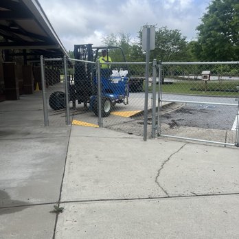 Bentley's Stone Yard - Here's the delivery driver! Great guy! - Building Supplies Near Me - Norcross, Georgia