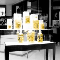 Guerlain Bellagio Boutique - Bee bottles