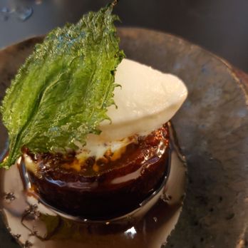 Leila - Date Cake - Italian Near Me - Honolulu, Hawaii