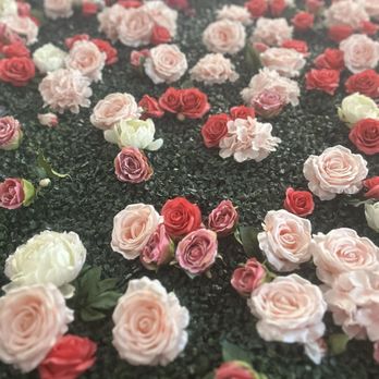 Cafe Lola - Flower Wall (nice background for pictures!) - Cafes Near Me - Las Vegas, Nevada Cafe Lola - Flower Wall (nice background for pictures!) - Cafes Near Me - Las Vegas, Nevada