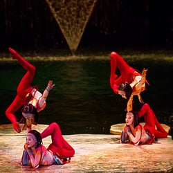 "O" by Cirque du Soleil