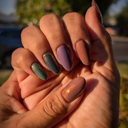 Az Nail Lounge