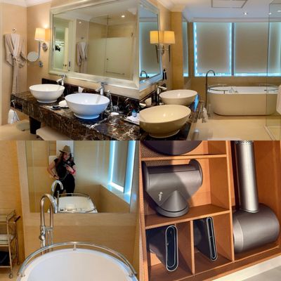 Raffles Makati by null