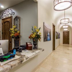 Carbon Health Urgent Care Tucson - Harrison Road - Urgent Care Tucson on E Grant Rd, modern reception desk, clean facilities and waiting area, open 7AM - 7PM, 7 day-a-week.