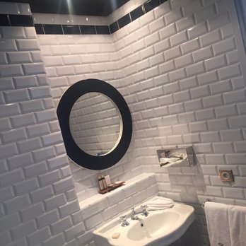 Hôtel Sainte Beuve - Rooms and bathrooms were very well updated and clean. Loved our stay. - Hotels Near Me - Paris, 75