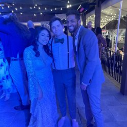 Crown Yourself Entertainment - A great picture with the bride & groom!!!
A fantastic wedding!!!
#giandnagetmarried
