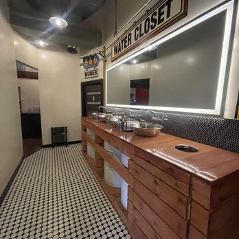 Incline on 9th - Cocktail Bars Near Me - Kansas City, Missouri