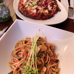 The pasta Gigi and the meat pizza The pasta Gigi and the meat pizza