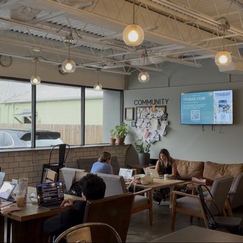 Leads Coffeehouse - inside seating - Coffee & Tea Near Me - Tampa, Florida