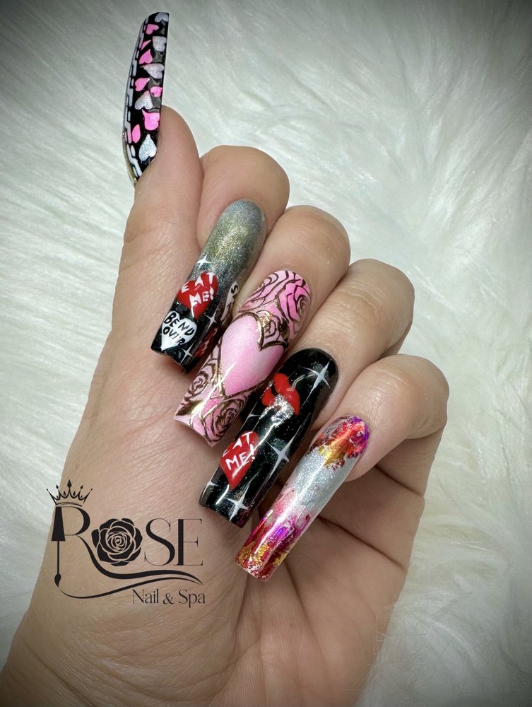Rose Nails & Spa Logo
