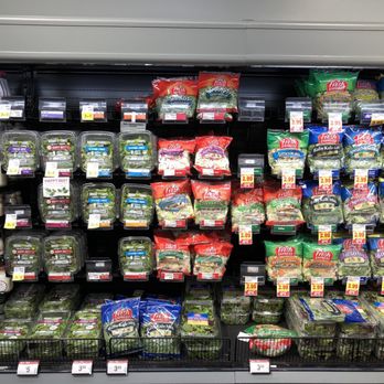 Mariano's - They are ALWAYS out of the lettuce we need. This is actually a lot of selection for them this day. - Grocery Near Me - Gurnee, Illinois