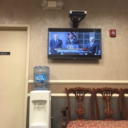 Institute for Rheumatic and Autoimmune Diseases - Flatscreen TV in the waiting room