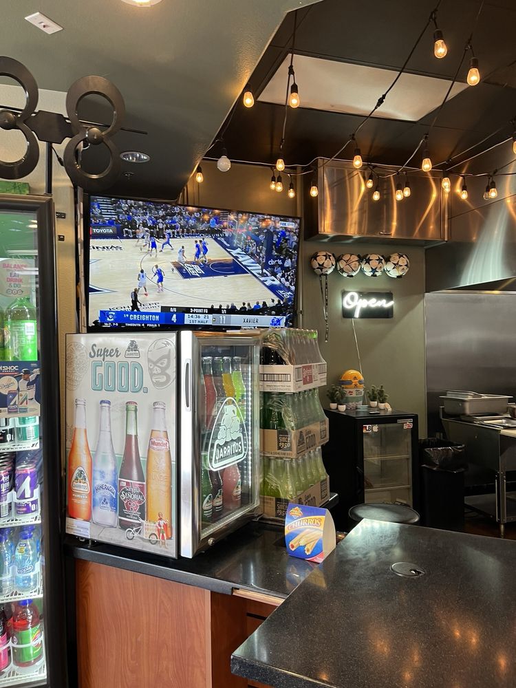 Chile Verde Mexican Grill - Photo 2