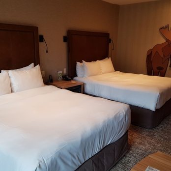 Moose Hotel & Suites - Hotels Near Me - Banff, Alberta Moose Hotel & Suites - Hotels Near Me - Banff, Alberta