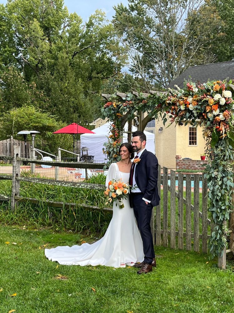 BLOOMS & BUDS FLOWERS & GIFTS Updated September 2024 24 Photos & 20