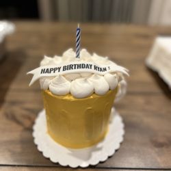 Doodlecakes - Cute vegan beer themed cake