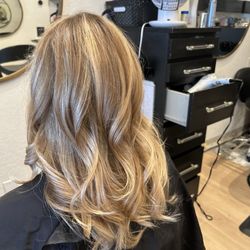 Salon 645