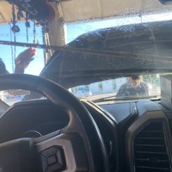 Jiffy Lube - Quick oil change and the gentleman was cleaning all of my windows. Happy Customer!