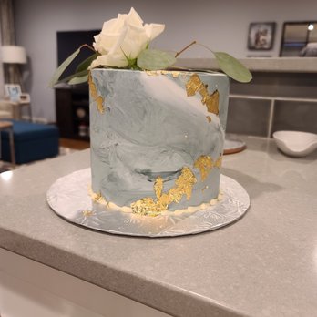 ECBG Cake Studio - Back to basic cake - Bakeries Near Me - Chicago, Illinois