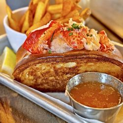 Chula Seafood Grayhawk - Lobster Roll