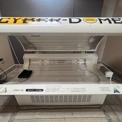 Tropical Tan - Cyberdome - HUGE 20 minute high definition tanning bed with reflectors