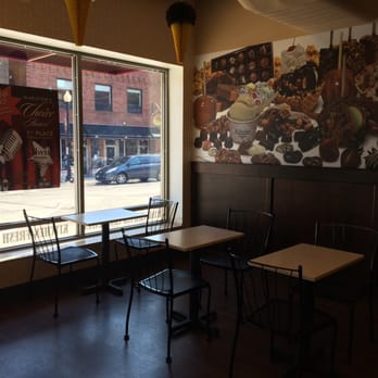 Kilwins Ice Cream - Chocolate - Fudge - Seating - Ice Cream & Frozen Yogurt Near Me - Wheaton, Illinois Kilwins Ice Cream - Chocolate - Fudge - Seating - Ice Cream & Frozen Yogurt Near Me - Wheaton, Illinois