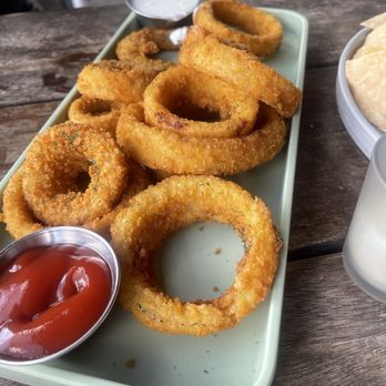 Upstairs Bar & Lounge - Onion rings - Lounges Near Me - Houston, Texas