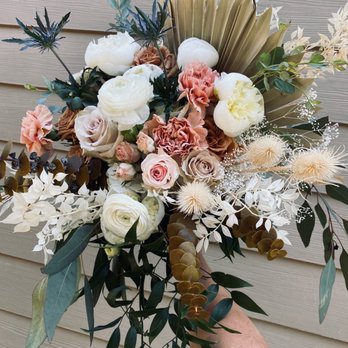 Dream Weddings - my beautiful bouquet this picture does no justice! - Wedding Planning Near Me - Arlington, Texas Dream Weddings - my beautiful bouquet this picture does no justice! - Wedding Planning Near Me - Arlington, Texas