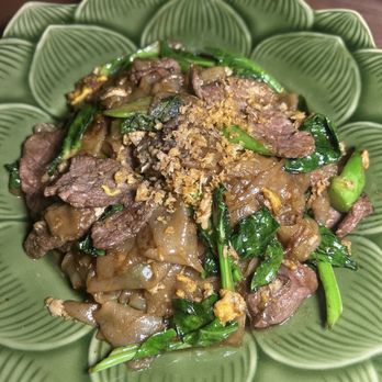 Kaew Jao Jorm - Pad See Ew Beef - Thai Near Me - Brooklyn, New York Kaew Jao Jorm - Pad See Ew Beef - Thai Near Me - Brooklyn, New York
