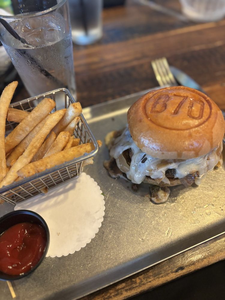 Social spots from Beacon 70 Restaurant