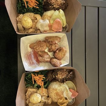 Rasa Rasa - beef rendang and fried chicken - Food Trucks Near Me - San Francisco, California Rasa Rasa - beef rendang and fried chicken - Food Trucks Near Me - San Francisco, California