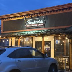 Breakwaters Cigar & Whiskey Lounge - Outside