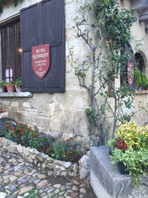 Hostellerie de Pérouges by null