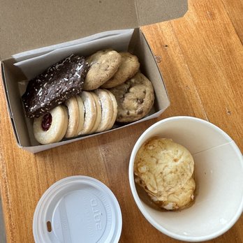 L'Arte Della Pasticceria - affogato chocolate bark linzer cookies nutella stuffed cookies - Bakeries Near Me - Ramsey, New Jersey L'Arte Della Pasticceria - affogato chocolate bark linzer cookies nutella stuffed cookies - Bakeries Near Me - Ramsey, New Jersey
