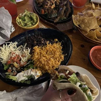Howling Wolf Taqueria - Fajita steak & chicken. Lots of food - Mexican Near Me - Salem, Massachusetts