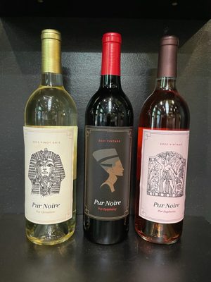 Pur Noire Urban Wineries by null