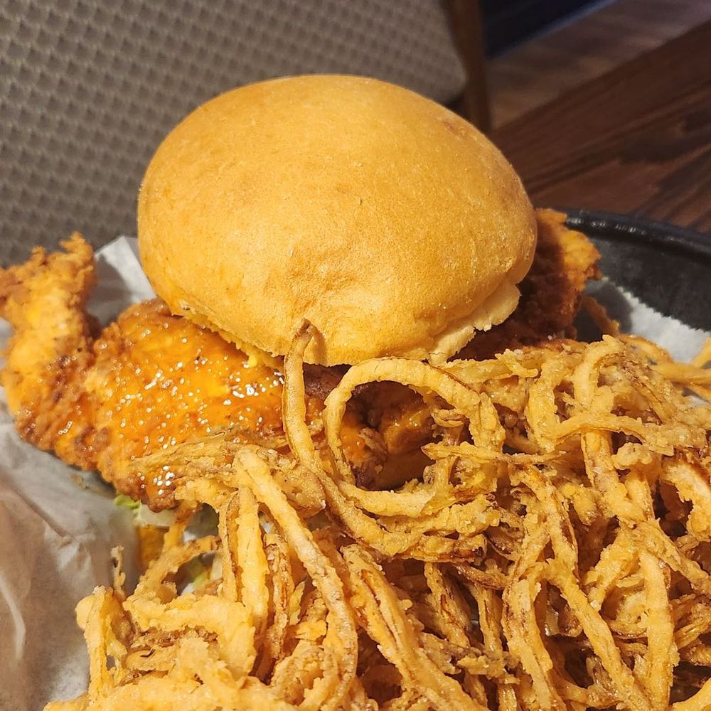 Arch & Eddies Gathering House - Chicken sandwich and onion strings - New American Near Me - Jackson, Ohio Arch & Eddies Gathering House - Chicken sandwich and onion strings - New American Near Me - Jackson, Ohio
