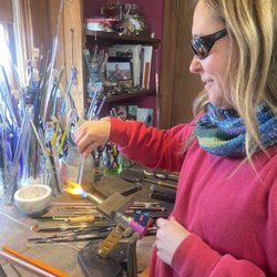 Cheshire Glassworks - Jill demonstrating glass work deign.