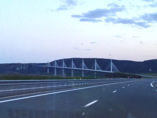 Viaduc de Millau by null
